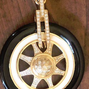 Christian Dior Gorgeous & Elegant Pendant Long Chain Necklace